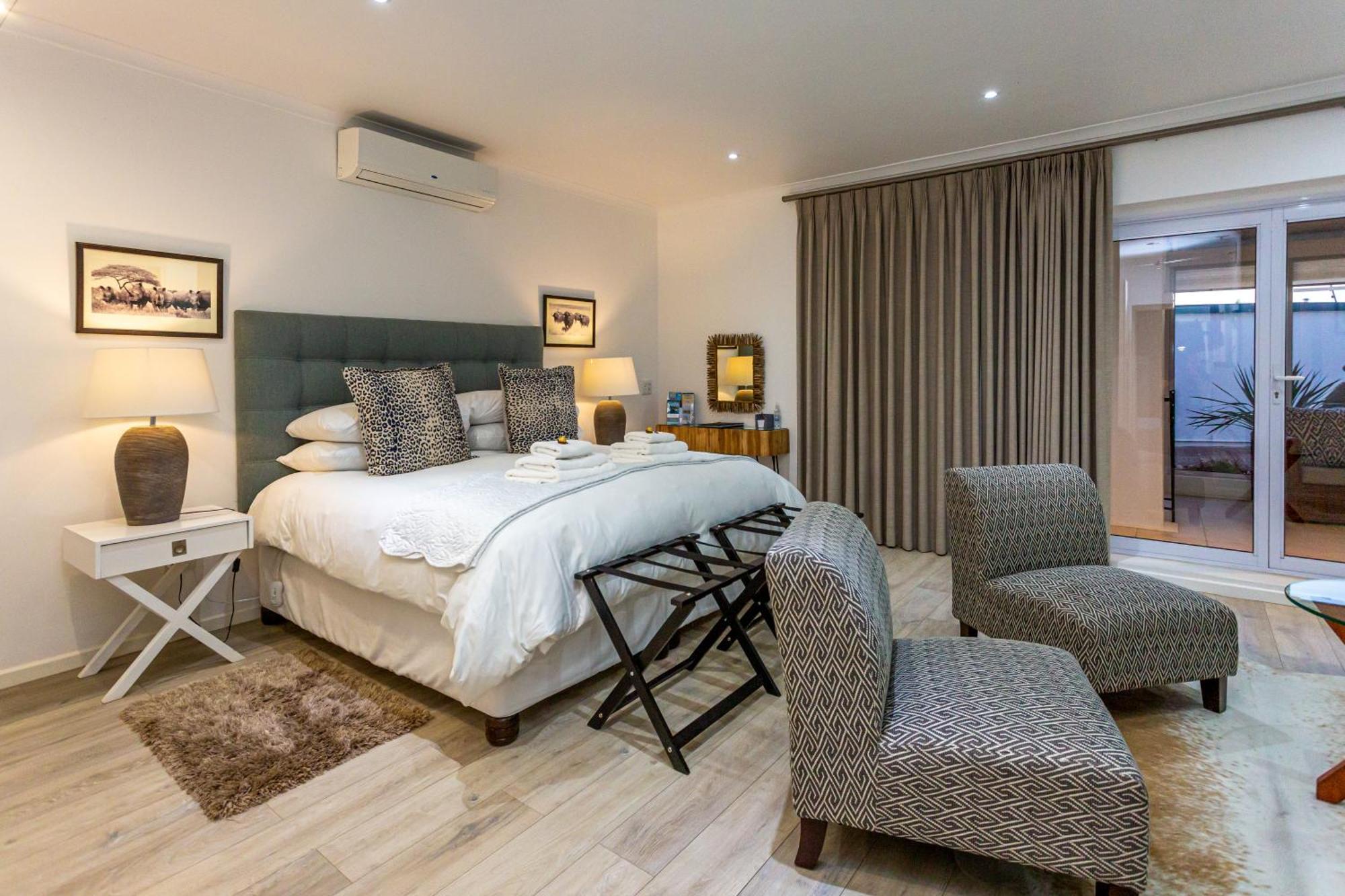 Pictures Guest House Boutique Hotel Оудсхорн Экстерьер фото